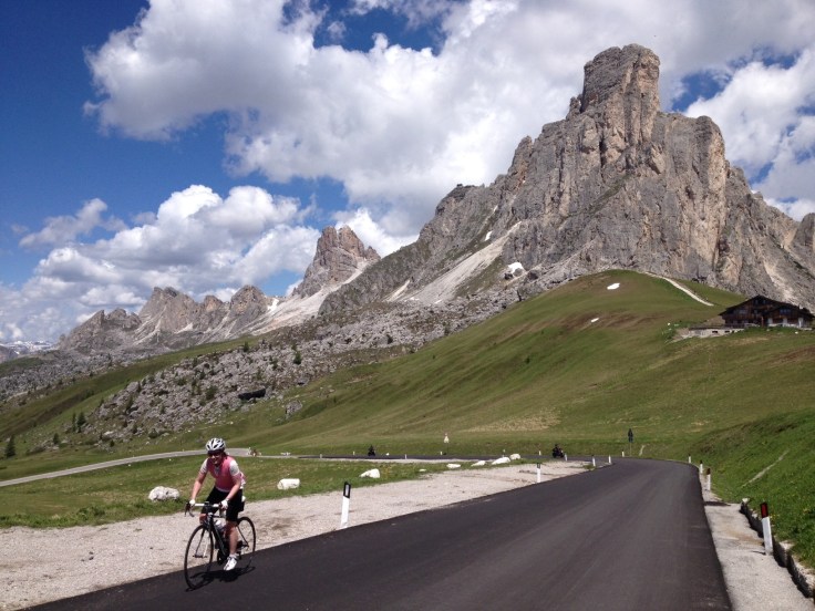 passo-giau-final-switchback